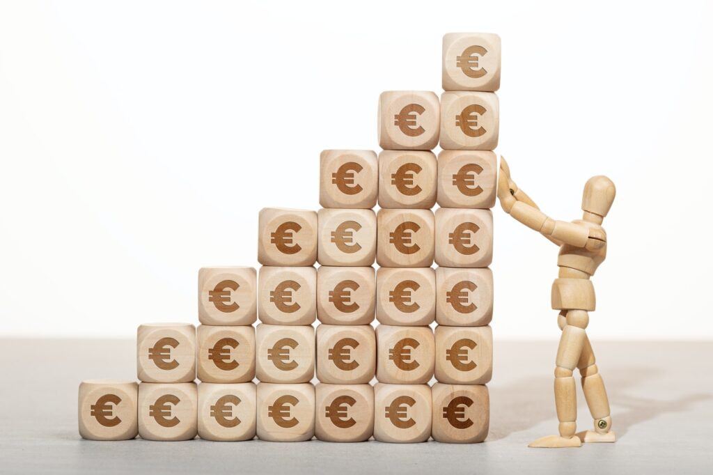 Growth, wealth or richness concept